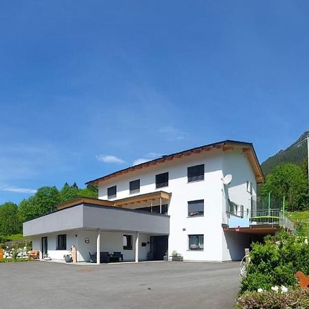 Apartamento Haus Bazigg Klösterle Exterior foto