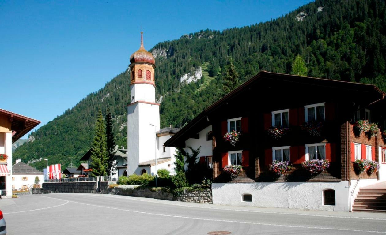 Apartamento Haus Bazigg Klösterle Exterior foto